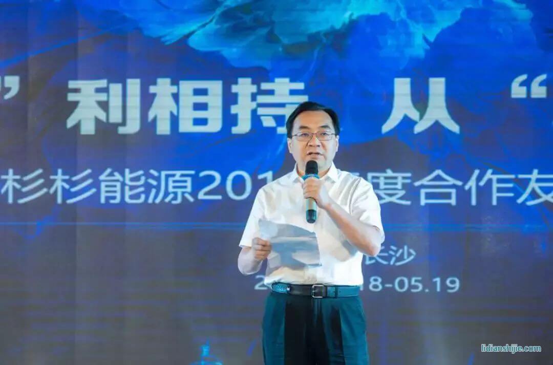 國家級寧鄉(xiāng)經(jīng)開區(qū)黨工委書記，寧鄉(xiāng)市委書記周輝