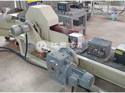 銘鑫冶金設(shè)備 廢舊蓄電池切割機