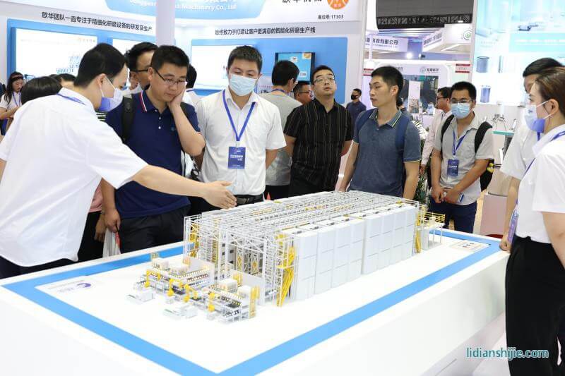 精實(shí)機(jī)電鋰電化成自動線模型
