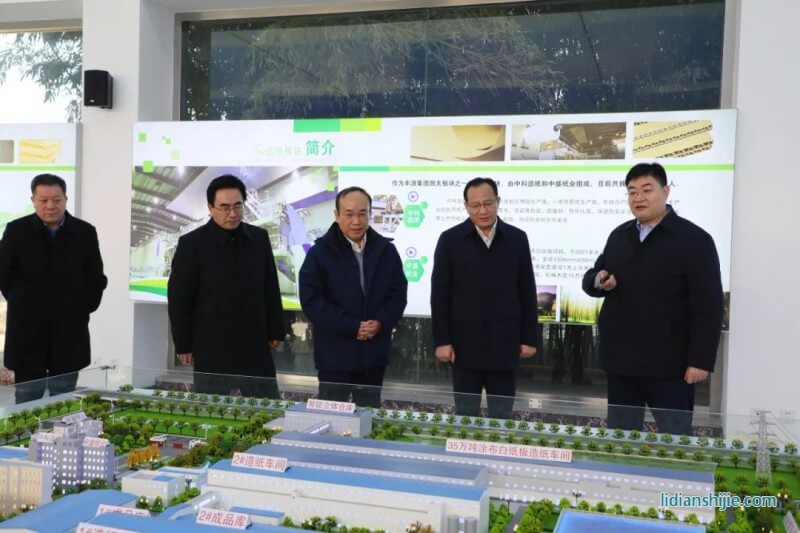 12月22日下午，住棗全國、省和市人大代表來嶧城區(qū)開展會前集中視察活動